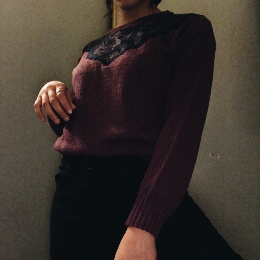 KT Sports Sweater
